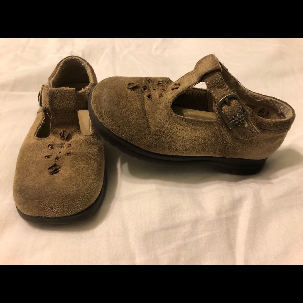 Little girls shoes